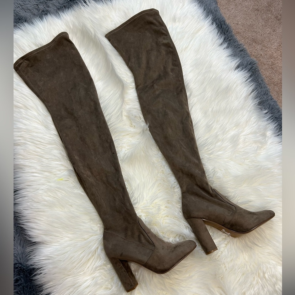 Ezra Thigh high Suede Boots, Size. 6 Women